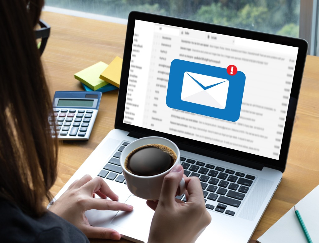 7 Brilliant Ways a Mass Email Service Will Benefit Your Business